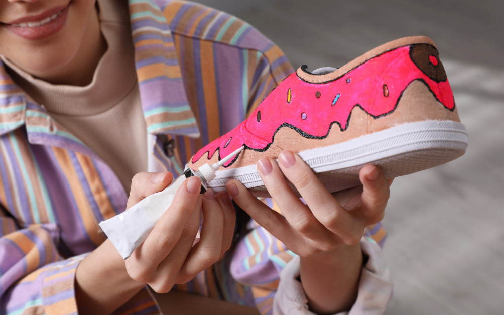 THE TOP 28 COMPANY SWAG IDEAS THAT YOUR TEAM WILL TRULY ADORE